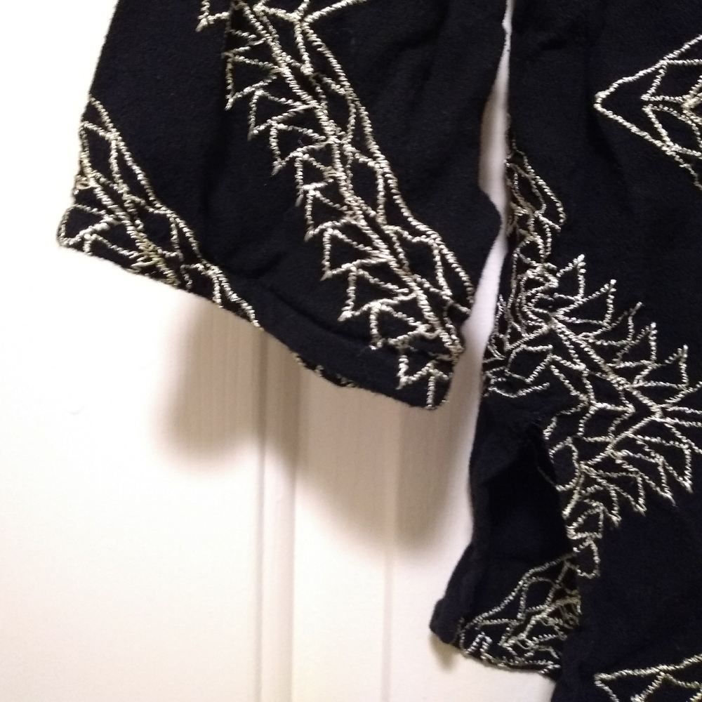 V-Neck Stitch Pattern Blouse